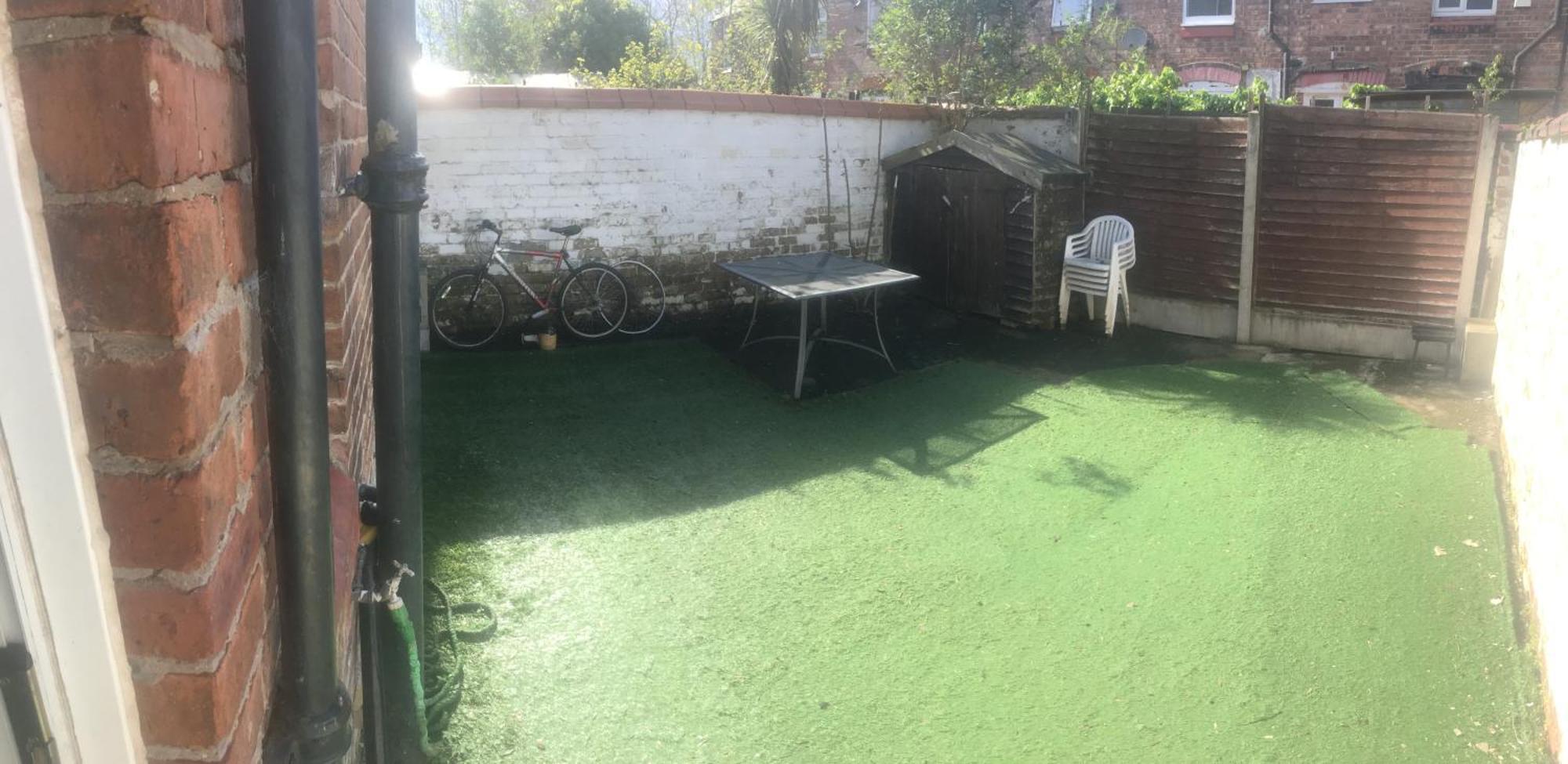 Single Room - Town & University Nearby, 24H Bus, Airport-Linked Manchester Ngoại thất bức ảnh